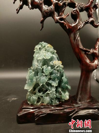 图为展出精品。　钟欣 摄