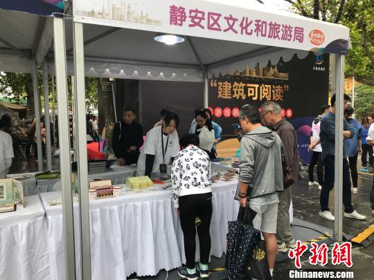 见证“百年积淀，深厚人文”的陕西北路和充满上海滩传奇的愚园路等3条静安区建筑可阅读微旅行线路首发。　芊烨 摄