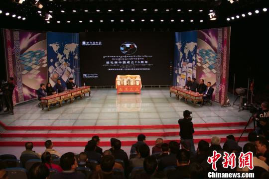 图为藏语广播《拉加扎西访谈录》发布现场。　多太 摄