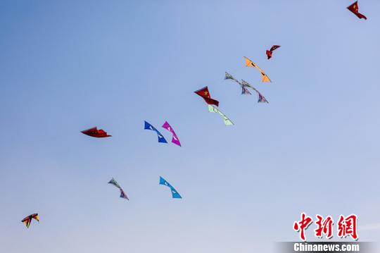 活动将风筝与文化、运动、公益、美食、音乐等多元素相结合。 供图