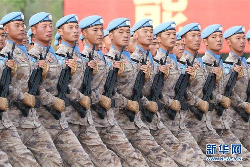 3 受阅官兵在阅兵训练场进行训练（9月11日摄）。 庆祝新中国成立70周年阅兵举行在即，记者日前在阅兵训练场采访了解到，阅兵训练有条不紊推进，各项准备工作进展顺利。 新华社记者 李刚 摄