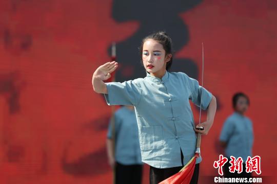 图为武术表演。　张添福 摄