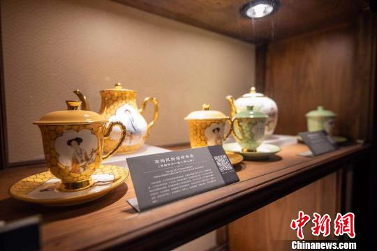 高陶民国福禄茶具。　徐珊珊 摄