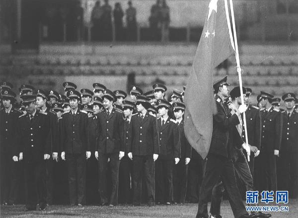 2、为纪念第二次世界大战结束50周年