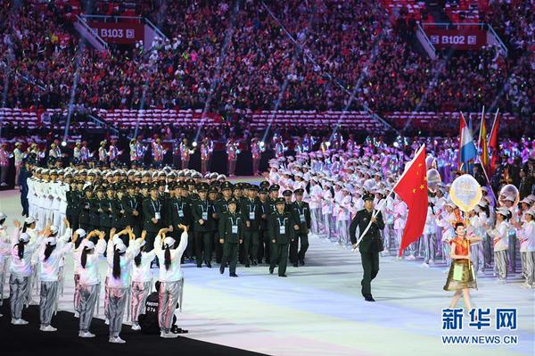 10月18日，第七届世界军人运动会开幕式在武汉体育中心举行。这是中国代表团在开幕式上入场。 新华社记者 姜克红 摄