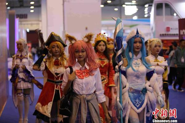 COSPLAY在本届展会中夺人眼球。　胡耀杰 摄
