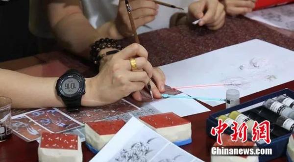 点击进入下一页