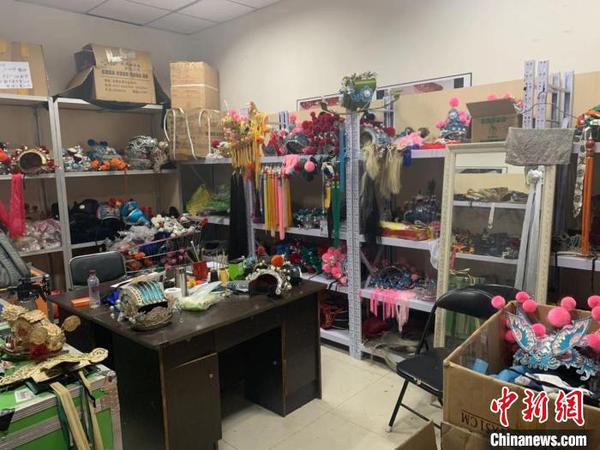 盔帽管理员的工作间。　何浠 摄