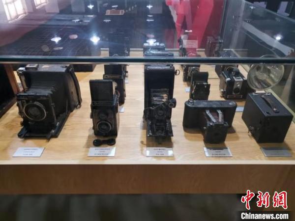 “摄影历史” 周禹龙 摄