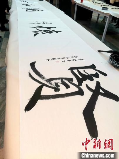 2019“年度汉字”评选活动由山东省语言文字工作委员会办公室与山东教育电视台共同发起，以“礼敬中国汉字，记录时代脉动，传承中华文明”为主题。　王思羽 摄
