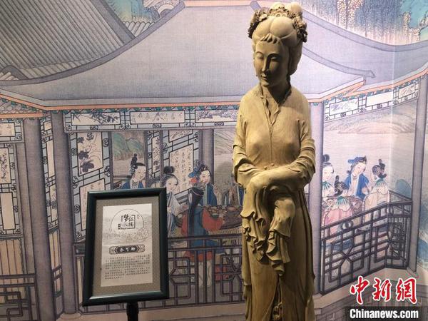 图为部分红楼作品。　林波 摄
