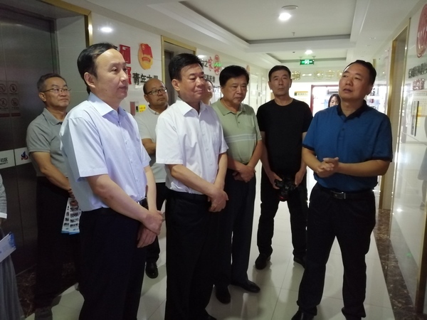 石嘴山市政协主席马平安带领班子成员、专委会负责人到银川市政协学习考察1