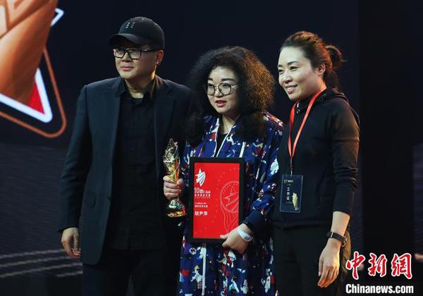 新星星艺术奖致力于青年艺术家的发现与推广。　泱波 摄