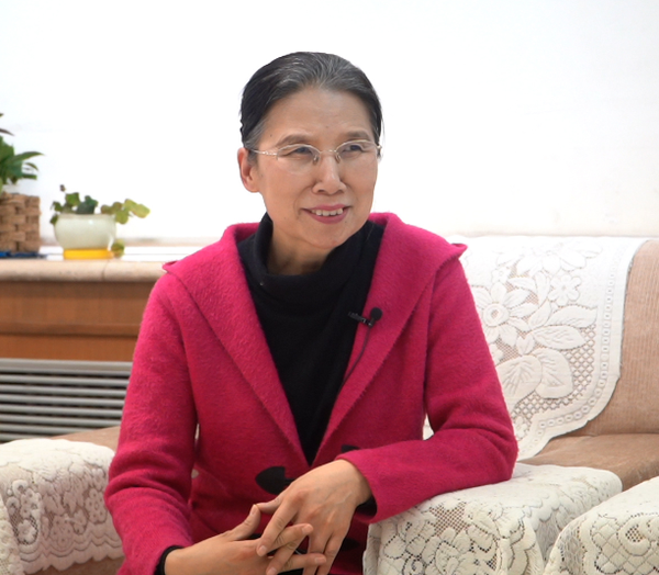 杨佳