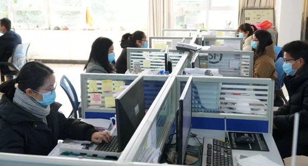 图为三川智慧部分员工已有序复工复产。