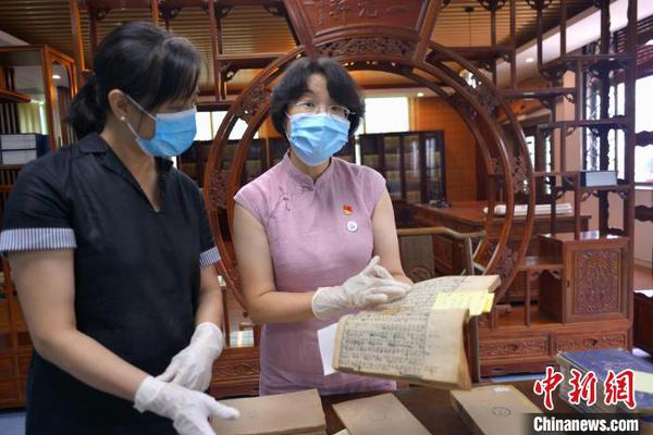 广州现存多本中医防疫古籍真本亮相