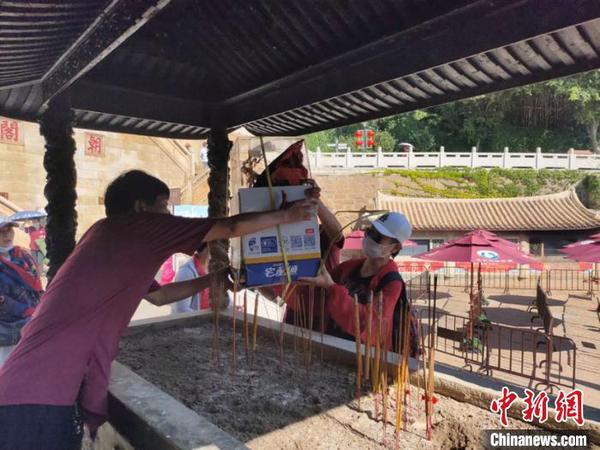 点击进入下一页