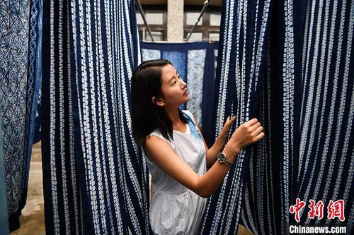 点击进入下一页