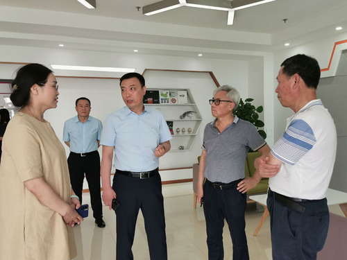 课题组在长春市宽城经济开发区管委会调研