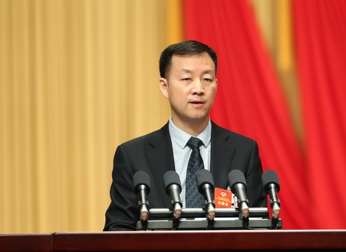 宁夏回族自治区政协委员、宁夏产权交易所董事长施晓军                陈治学 摄影