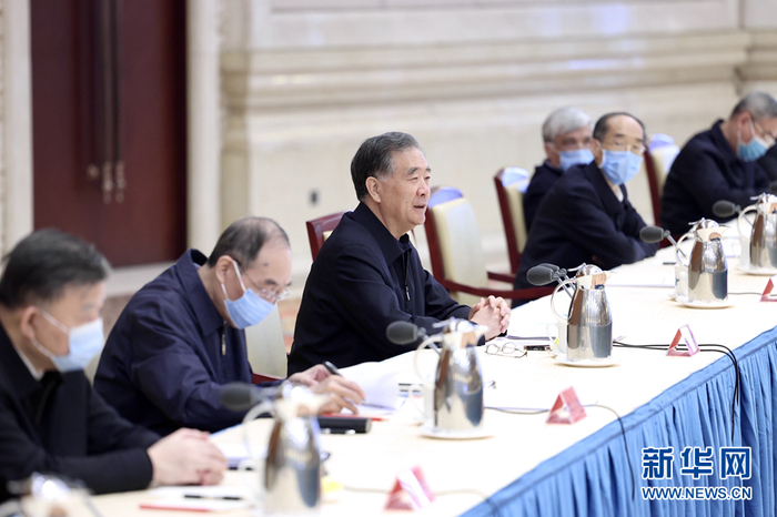 　3月24日，各民主党派中央脱贫攻坚民主监督工作总结会在北京召开。中共中央政治局常委、全国政协主席汪洋出席会议并讲话。 新华社记者 刘彬 摄