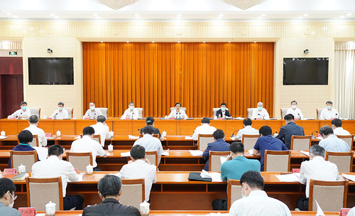 6月15日，中共中央政治局委员、中央政法委书记、全国政法队伍教育整顿领导小组组长郭声琨主持召开全国政法队伍教育整顿领导小组会议并讲话。郝帆 摄