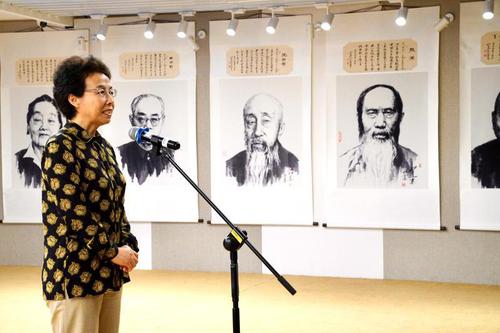 全国政协常委、民盟中央副主席、北京市政协副主席、民盟北京市主委程红