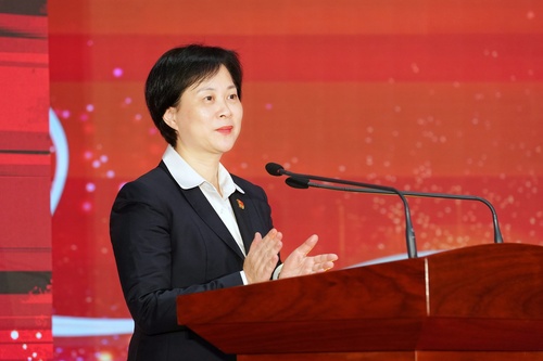 （三个作用4）黄惠玲：金融服务实体经济是(3641158)-20240109081200