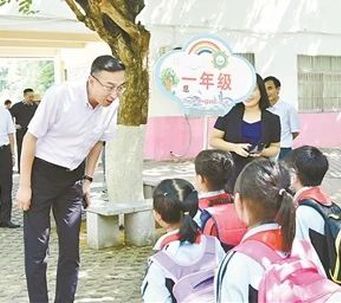委员风采丨全国政协委员安庭：“民之呼，我之愿”