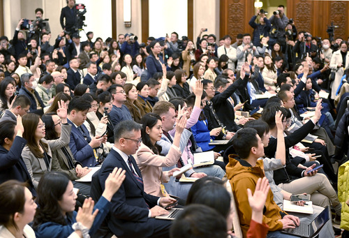 全国政协十四届三次会议举行新闻发布会(6523905)-20250303192547