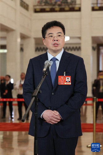 赵宏
