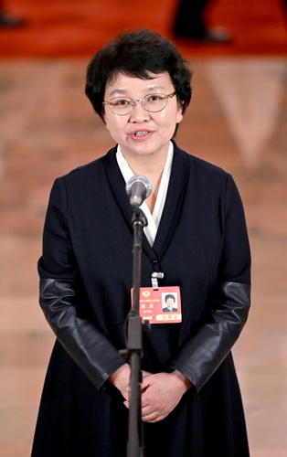 周岚