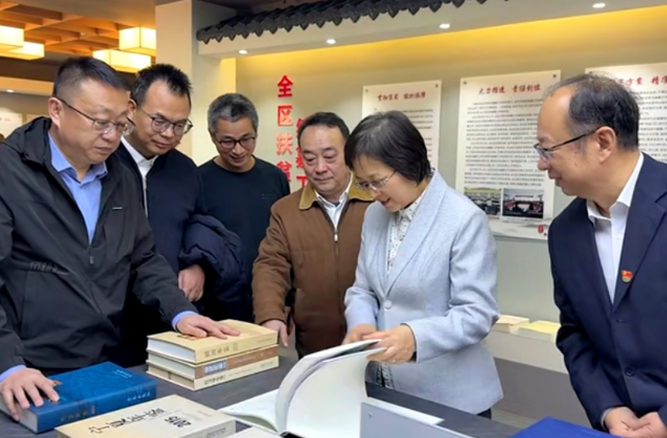 让书写在历史书籍中的文字“活”起来