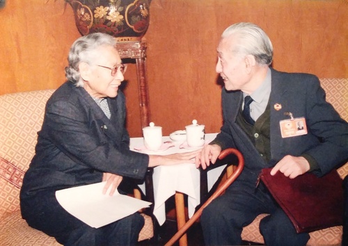 1992年3月，全国政协七届五次会议在北(7158447)-20250512094148