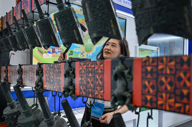 拥抱人工智能 共绘未来教育