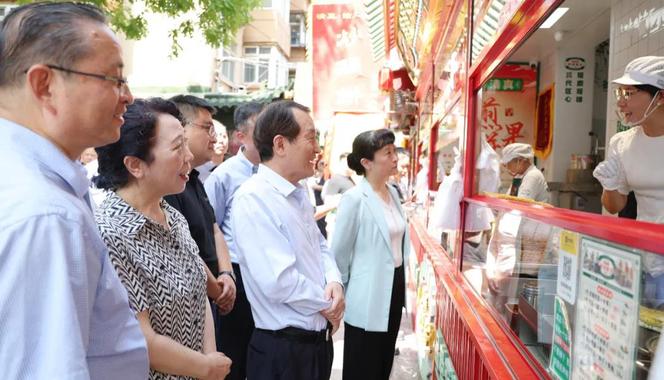 王常松带队赴红桥区、河西区开展食品安全调研