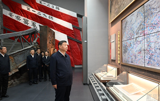 习近平在山西阳泉市向抗战烈士敬献花篮并参观百团大战纪念馆