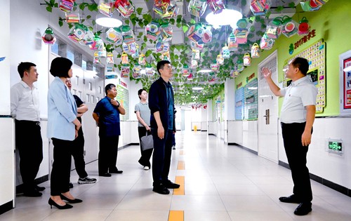通州区政协组织委员赴潞苑小学围绕教育系统(7800860)-20250728090523