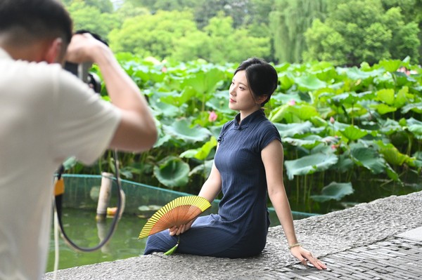 活力中国调研行|杭州西湖游人多(2)(7879389)-20250804161514 活力中国调研行|杭州西湖游人多(2)(7879389)-20250804161514