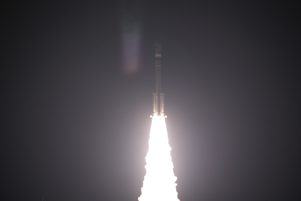 我国成功发射卫星互联网低轨09组卫星（2(7986429)-20250818104016