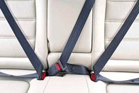 颈椎病人拒系安全带遇事故，150万元索赔谁来担？