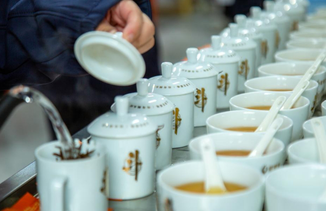 福建武夷山举办茶王赛