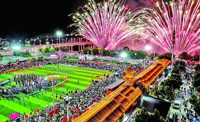 这繁花似锦的文化气象，怎不令人喝彩！