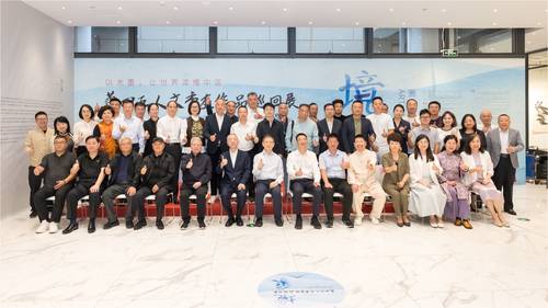 现场观众合影留念