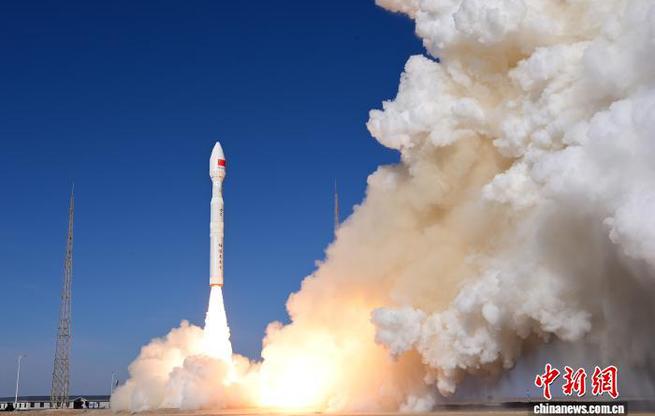 我国成功发射阿联酋813卫星等9颗卫星