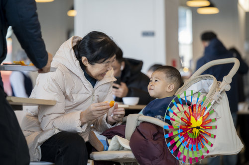 12.18 10版配图1(8924409)-20251225091301 12.18 10版配图1(8924409)-20251225091301