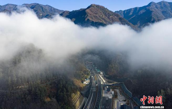 宁夏银川至广西百色高速全线通车 全长2281公里