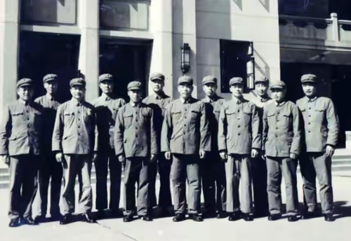 1958年2月8日，部分军事教员在南京军(8983646)-20251229091317