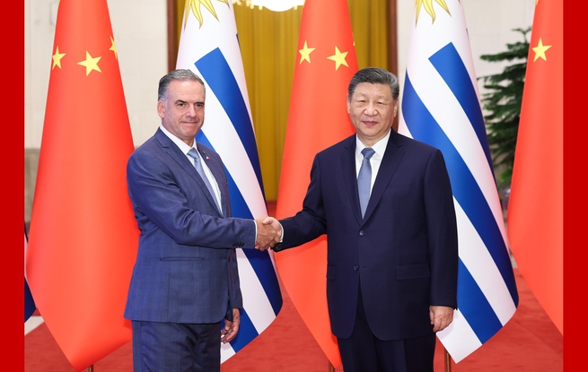 习近平同乌拉圭总统奥尔西举行会谈
