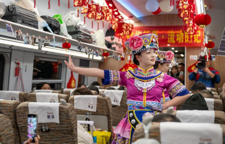 列车联欢会温暖回家路